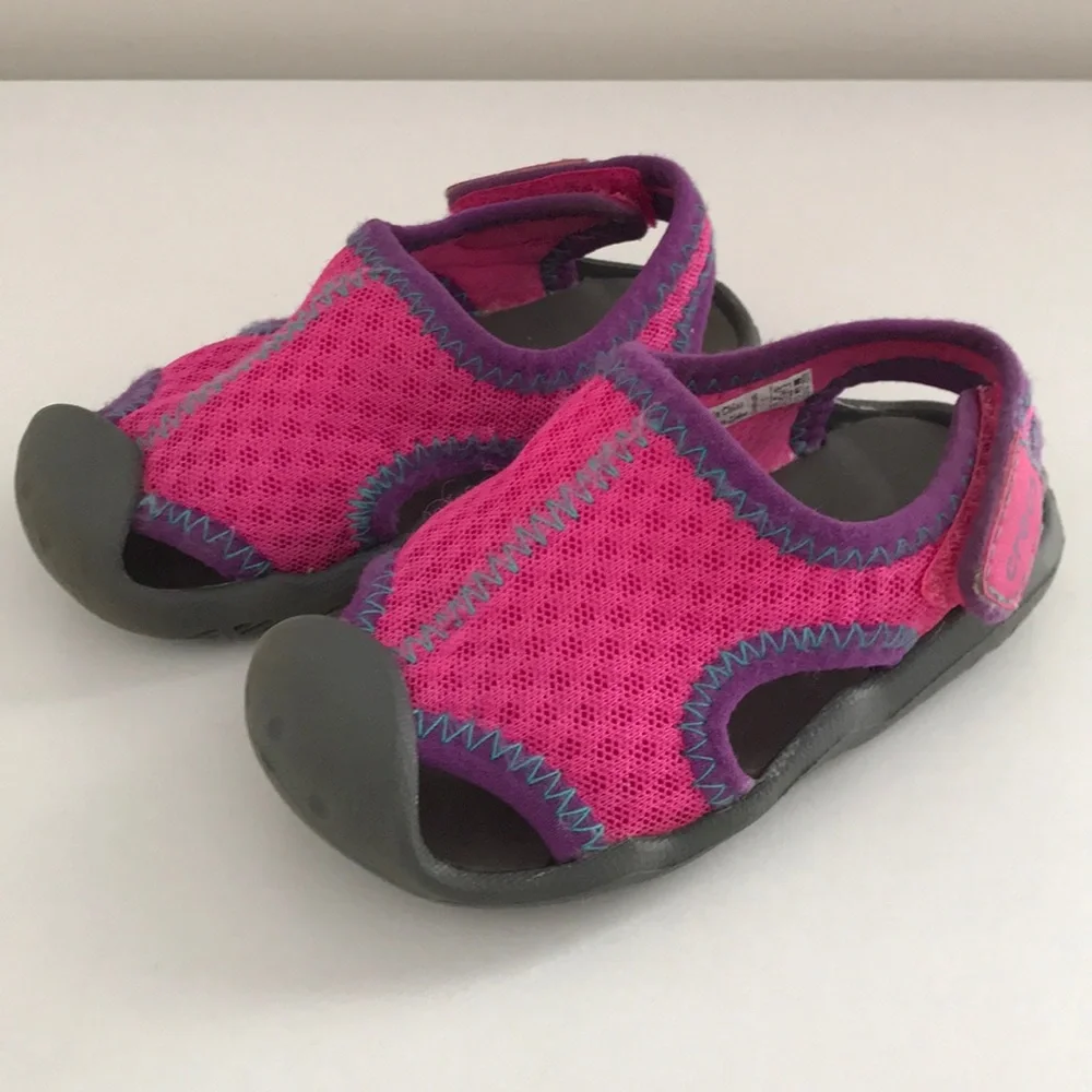 Crocs Swiftwater Sandals (toddler size 6)